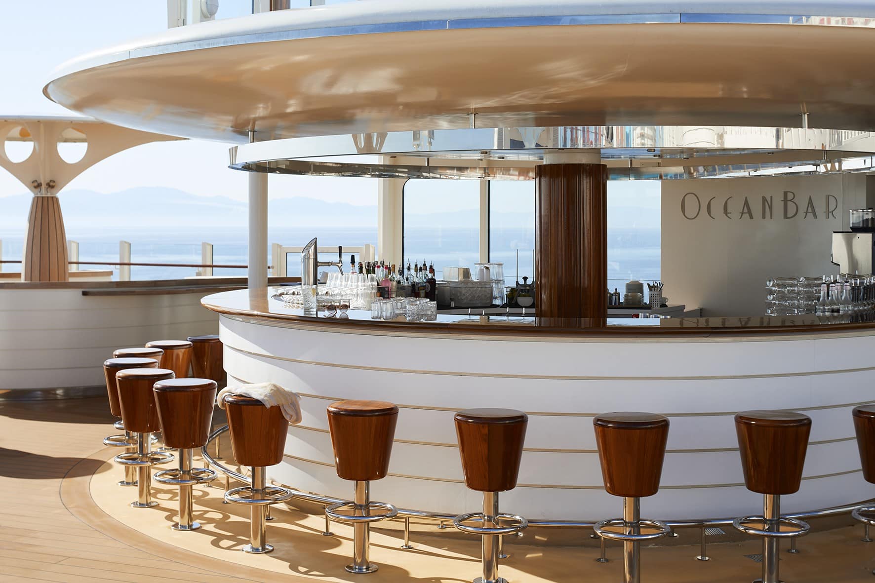 AIDAcosma OceanPoolDeck