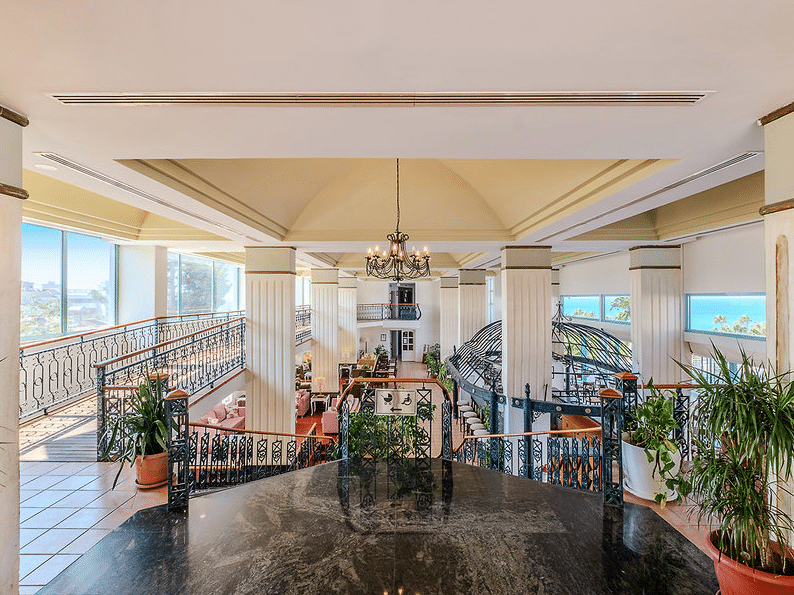 IZ Flower Lobby